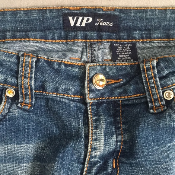 VIP - Ripped Jeans - Picture 3 of 7